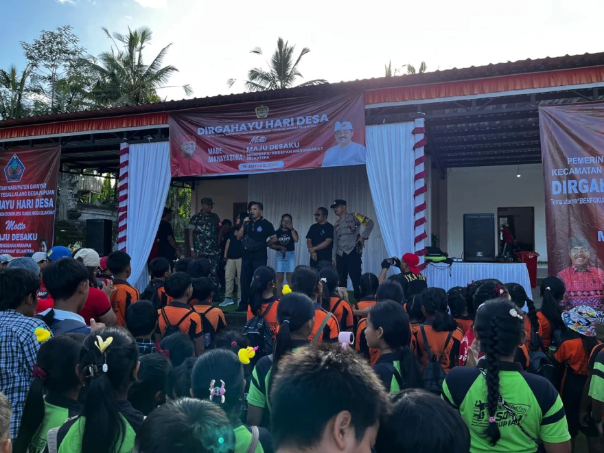 KEGIATAN JALAN SANTAI PERINGATI HARI DESA